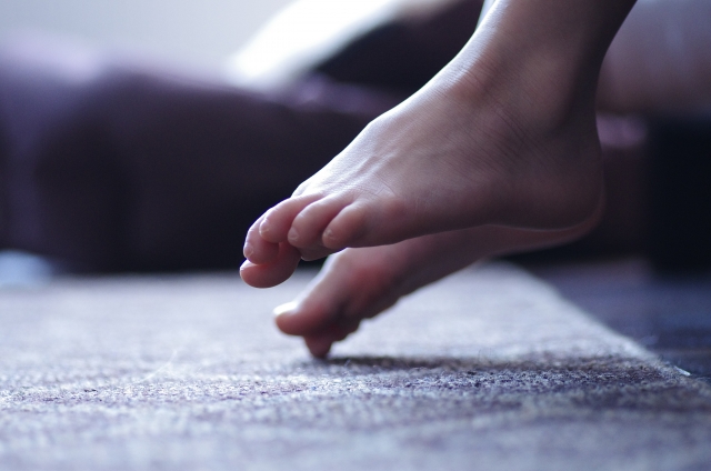 マンションの騒音トラブルどうする 子供の足音がうるさいと言われたら マメマブログ